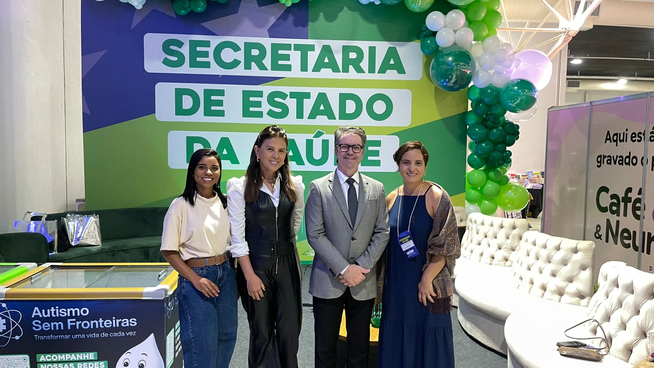 Profissionais do Crer marcaram presença no stand da SES-GO no congresso Autismo Sem Fronteiras.JPEG